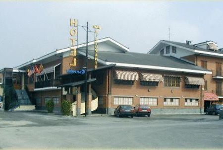 Hotel Quo Vadis None ภายนอก รูปภาพ