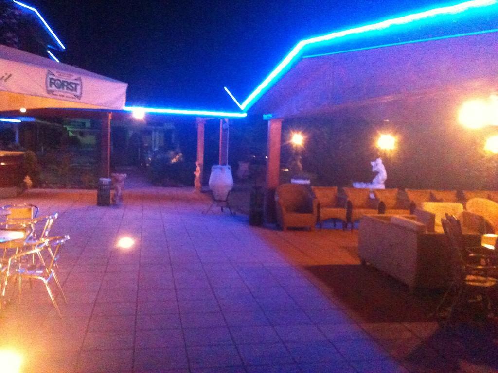 Hotel Quo Vadis None ภายนอก รูปภาพ