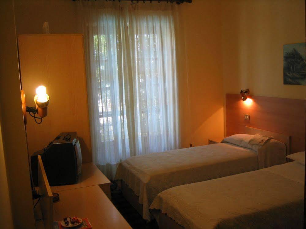 Hotel Quo Vadis None ภายนอก รูปภาพ